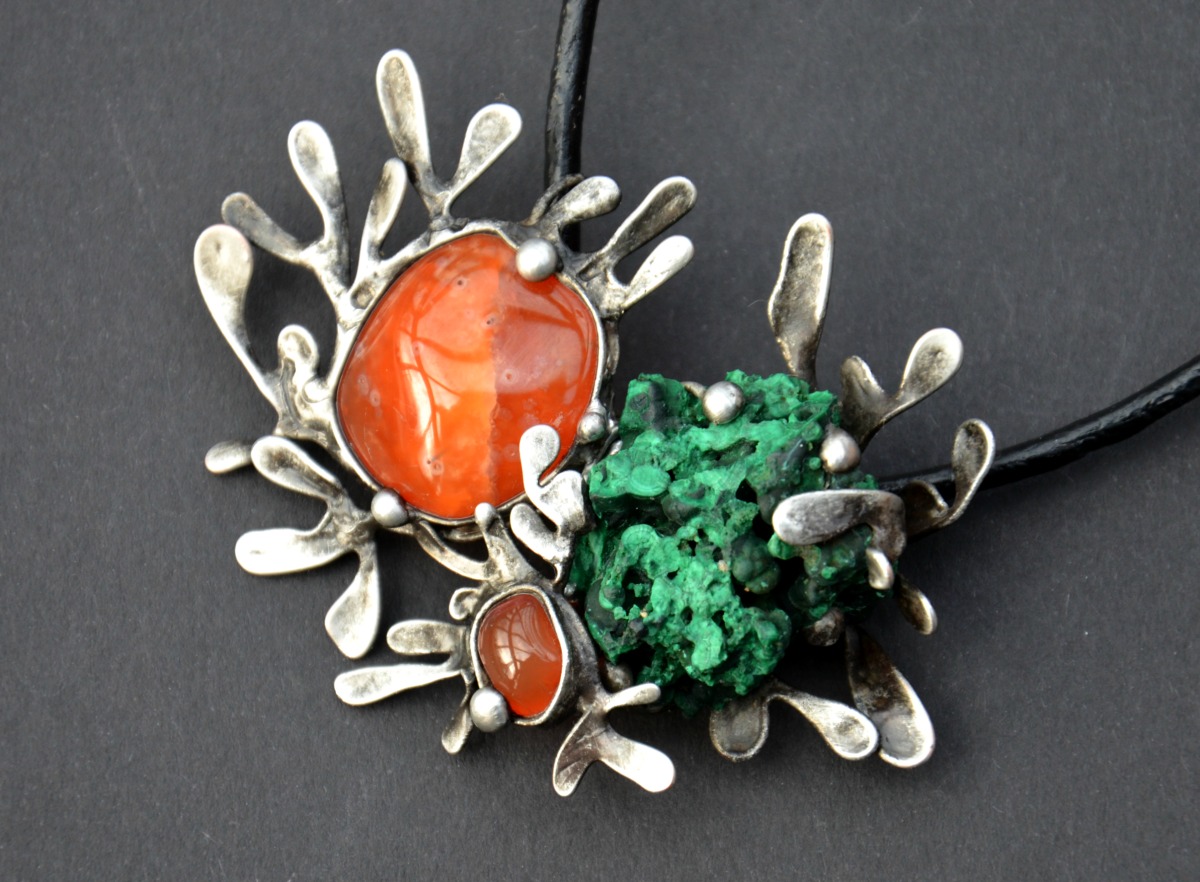 Dvě slunce - malachit, karneol