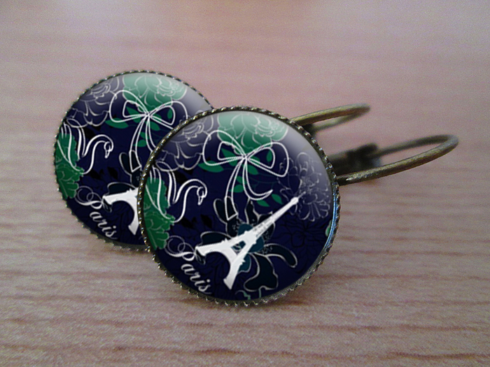 VINTAGE VISACÍ NÁUŠNICE - Pod věží v noci