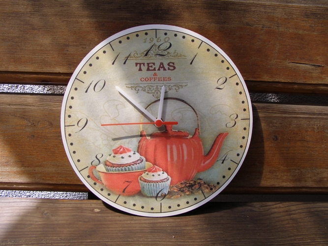 Hodiny závěsné kulaté - průměr 27cm - Červená konvička