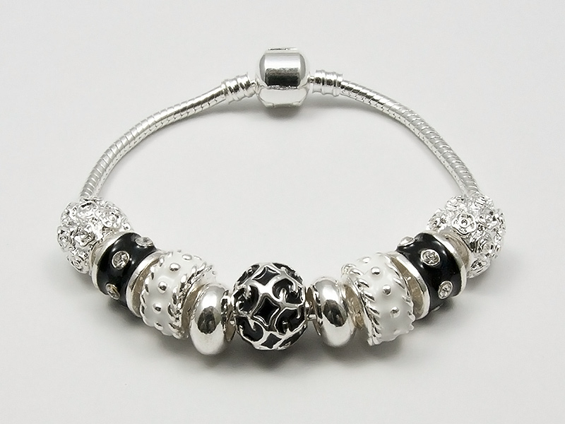 Ve stříbrné náladě - náramek