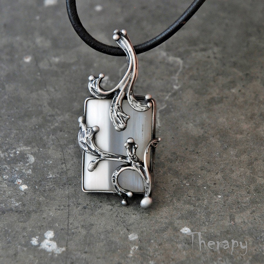 Mráz maluje na okno...