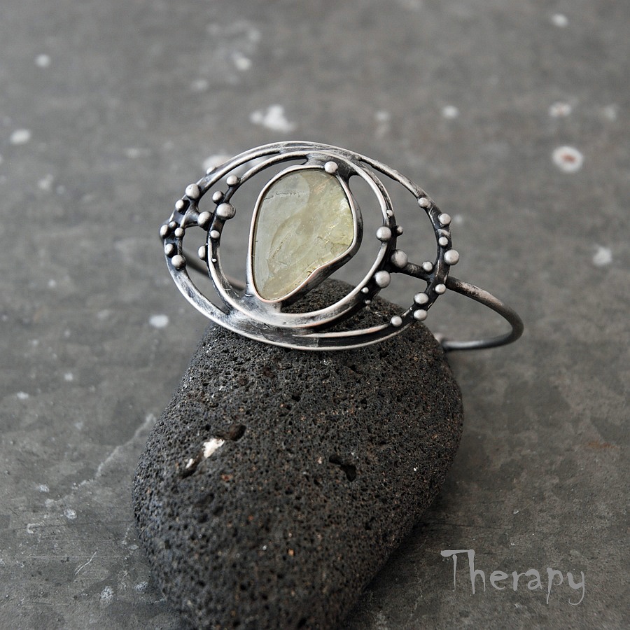 Náramek s brazilitem