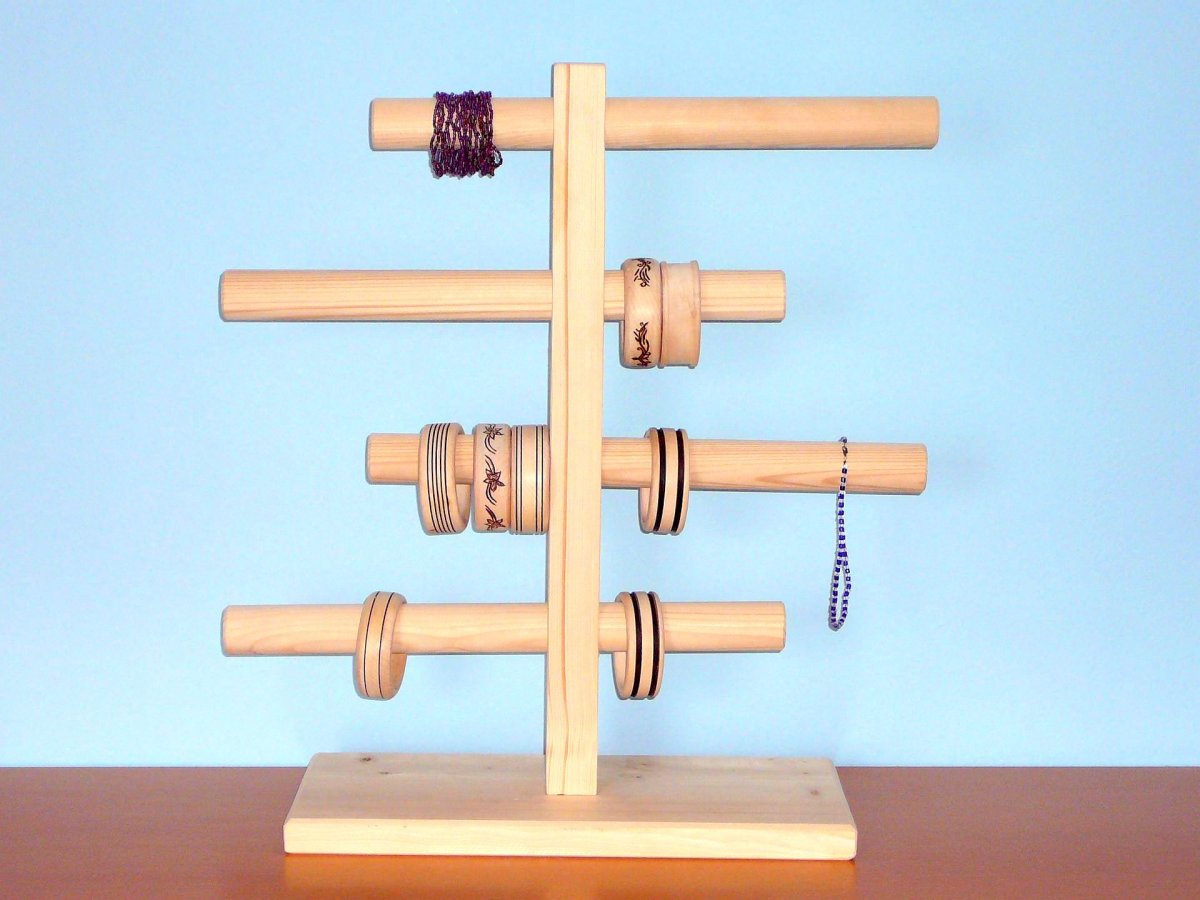 Čtyřpatrový stojan C - smrk