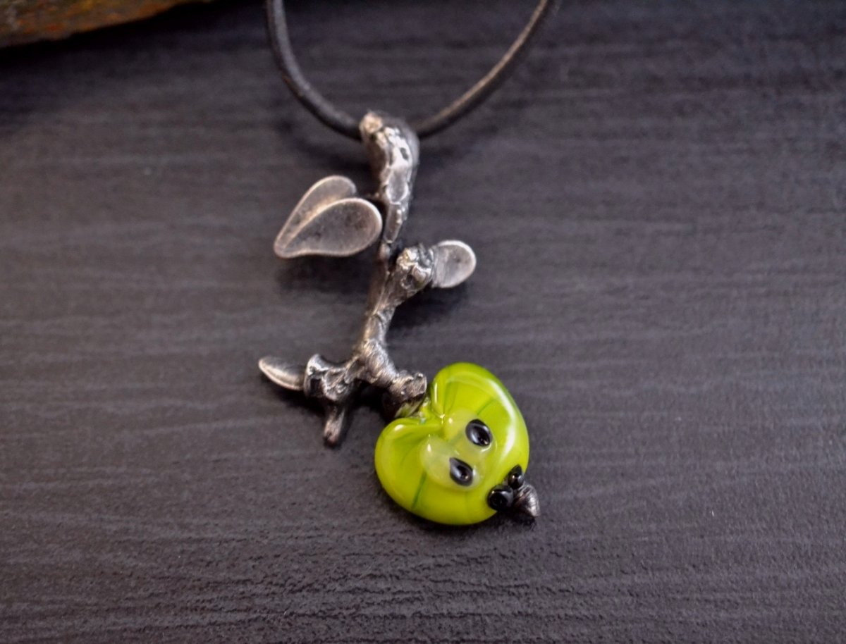 Jabloňová větévka....