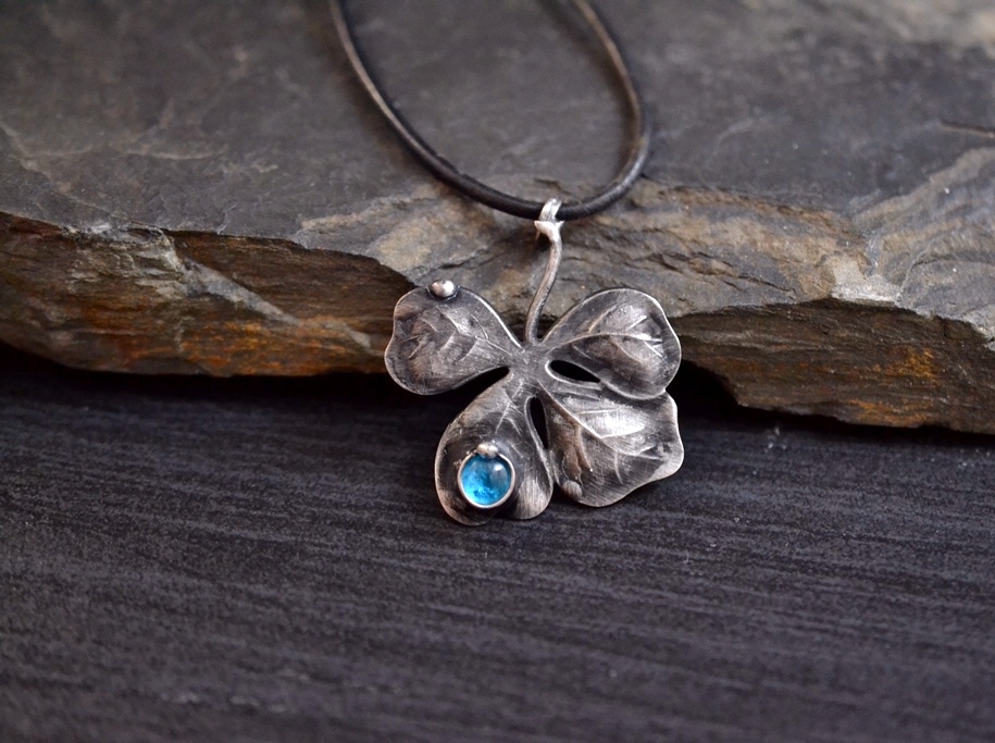 Čtyřlístek...s kapkou rosy...