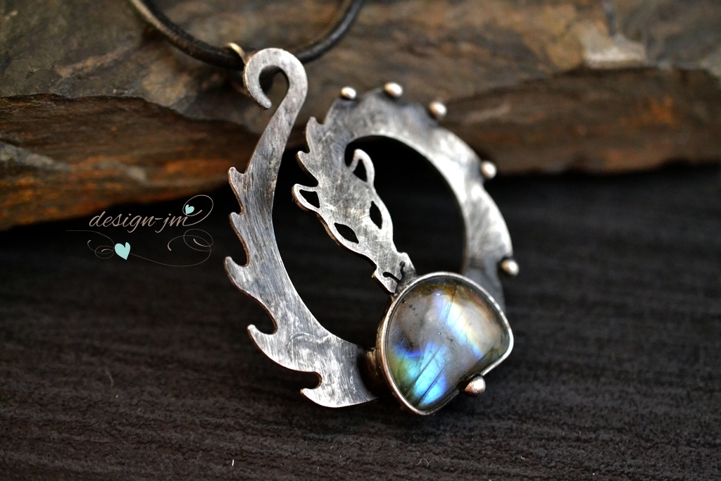 Dráček....labradorit