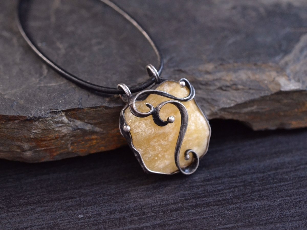 Sluníčkově.....surový kalcit