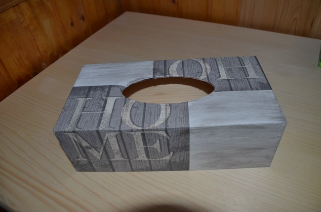 krabička na kapesníky HOME