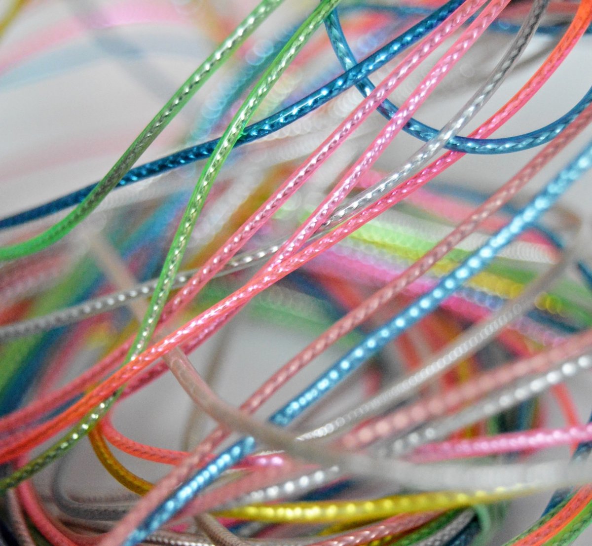 Mix lesklých bužírek - materiál