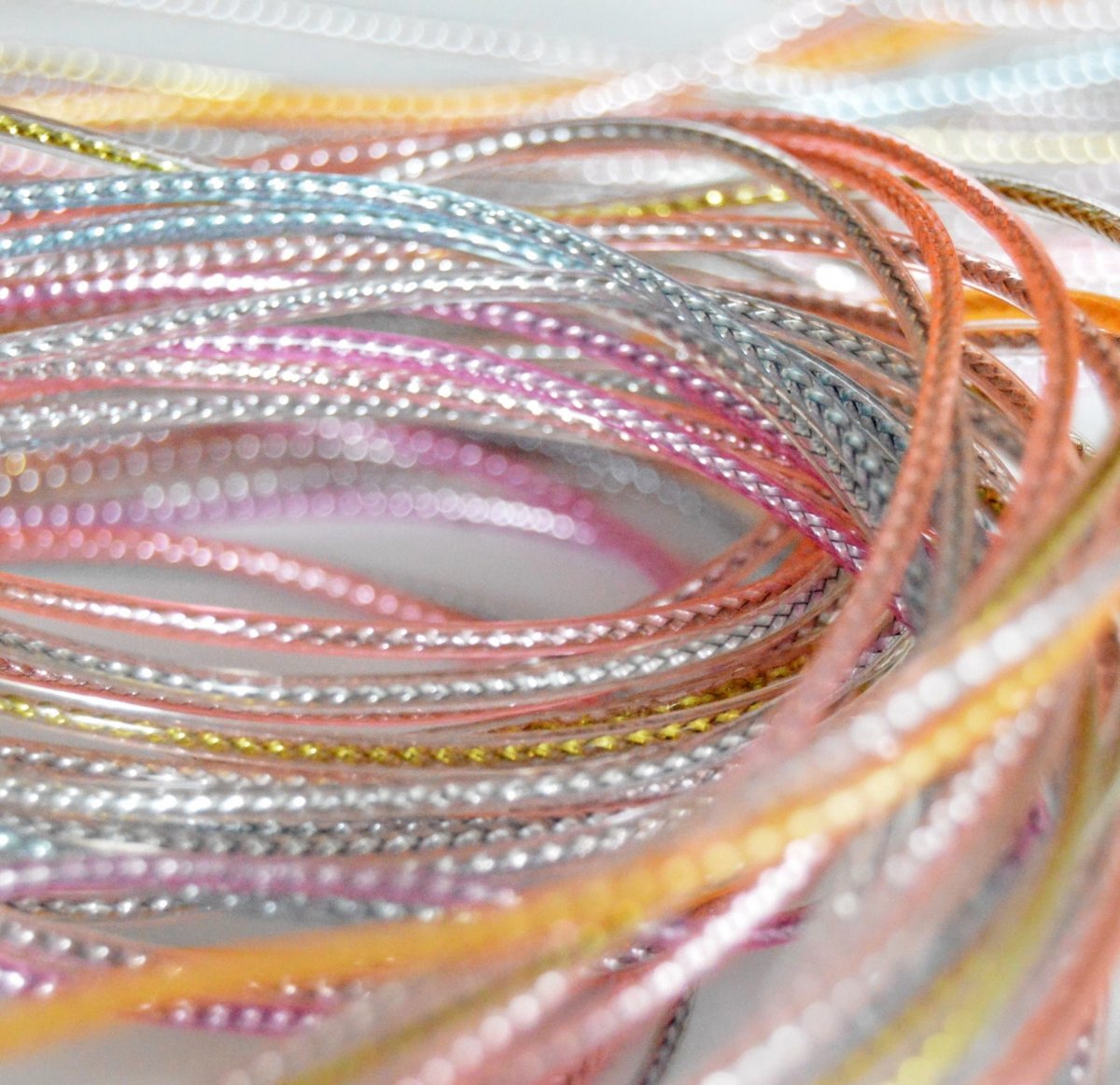Lesklé pastelové bužírky - materiál