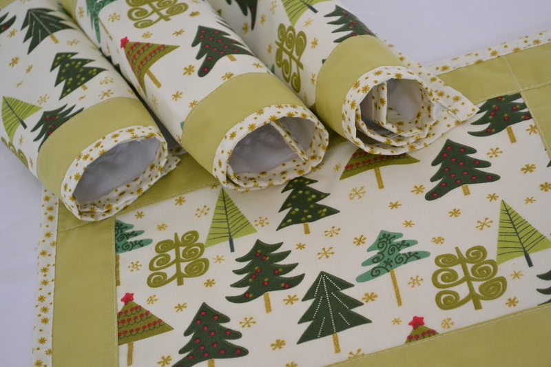 Vánoční prostírání stromečky