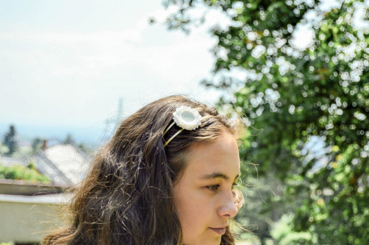 Bílé Slunce - čelenka
