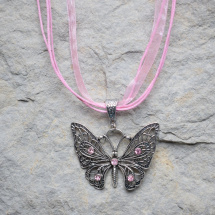 Motýl v růžovém - náhrdelník