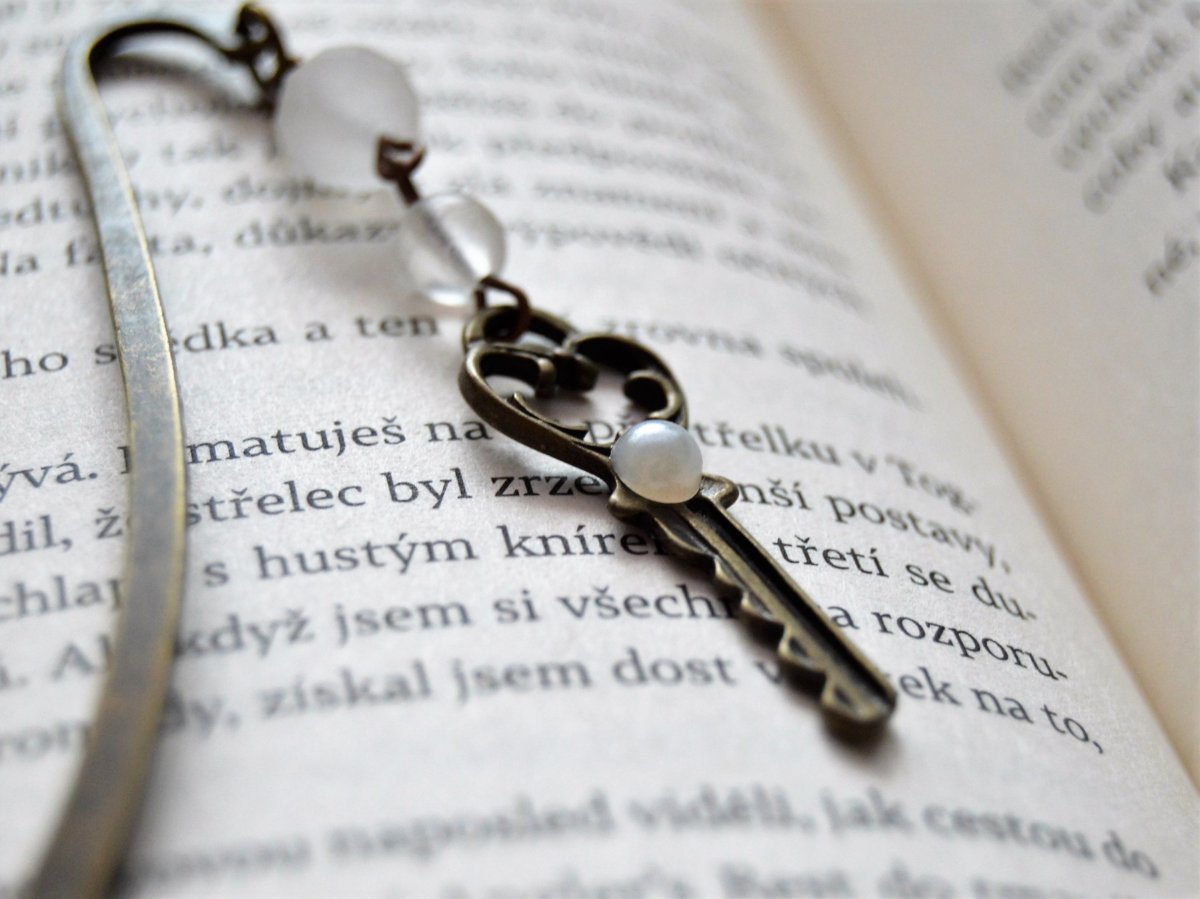 Perla s klíčem - záložka