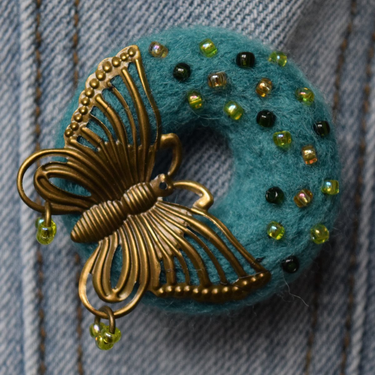 Na křídlech motýla