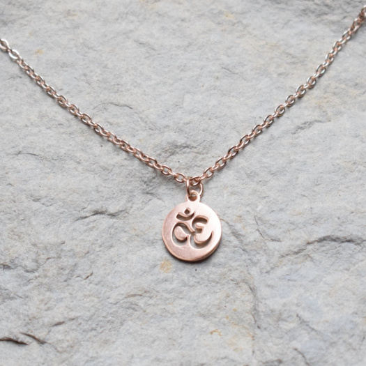 Óm  -  rose gold
