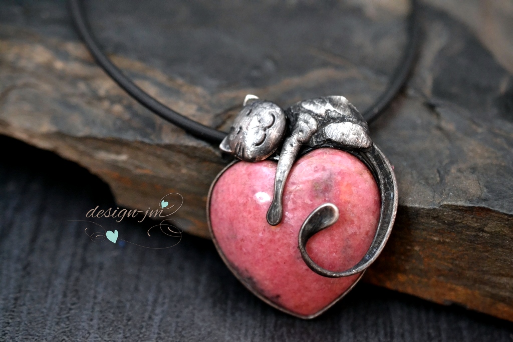 Ospalé kotě - rodochrozit