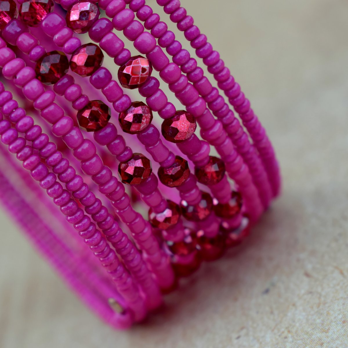 Z bramboříků...náramek...