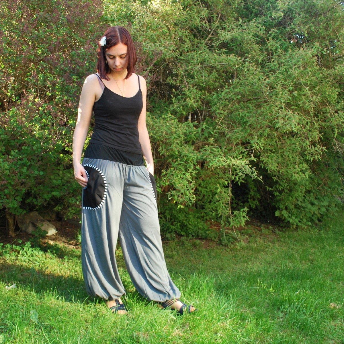 Šedo černá eminence