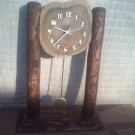 Stolní kyvadlové dřevěné hodiny