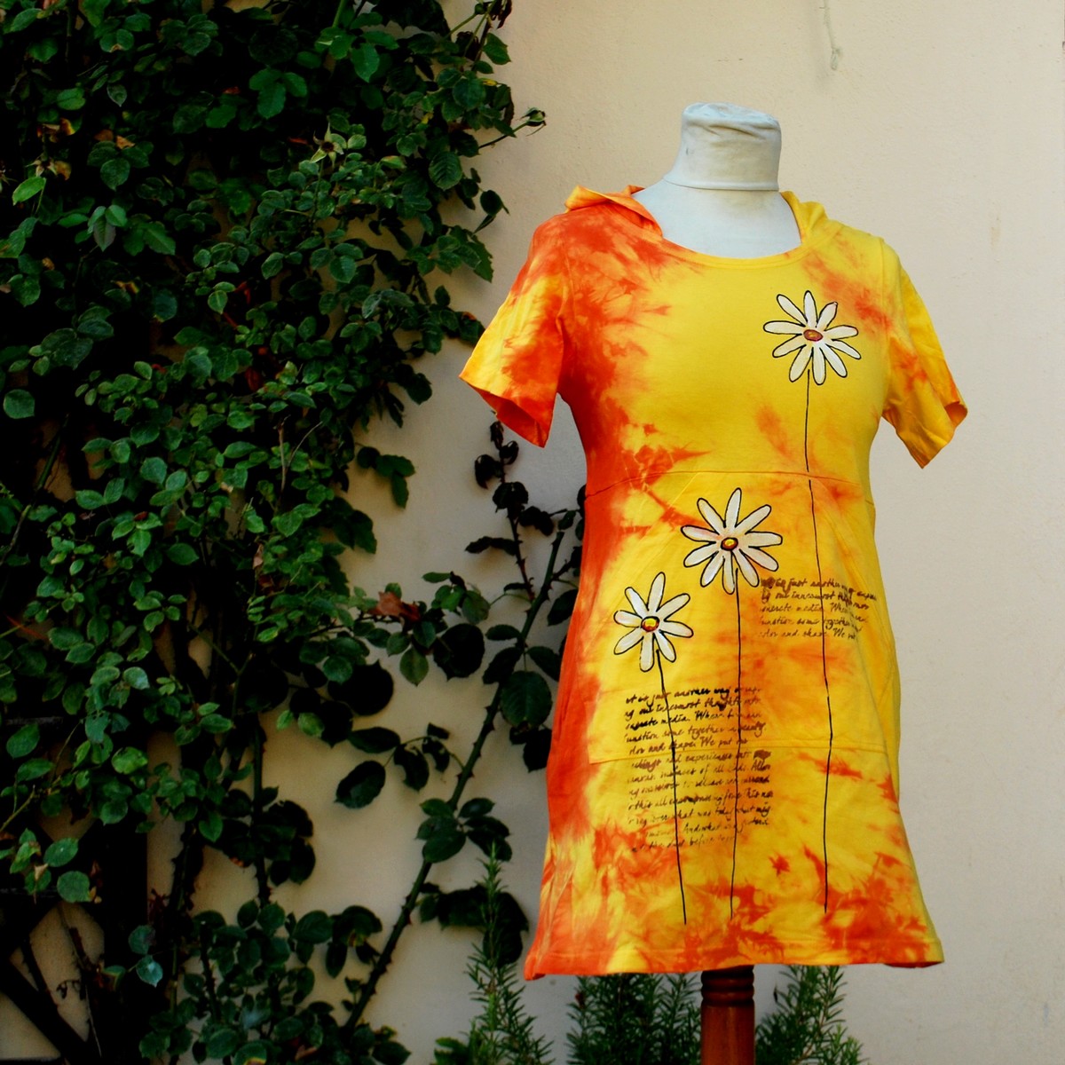 Tunika sluneční s kopretinami