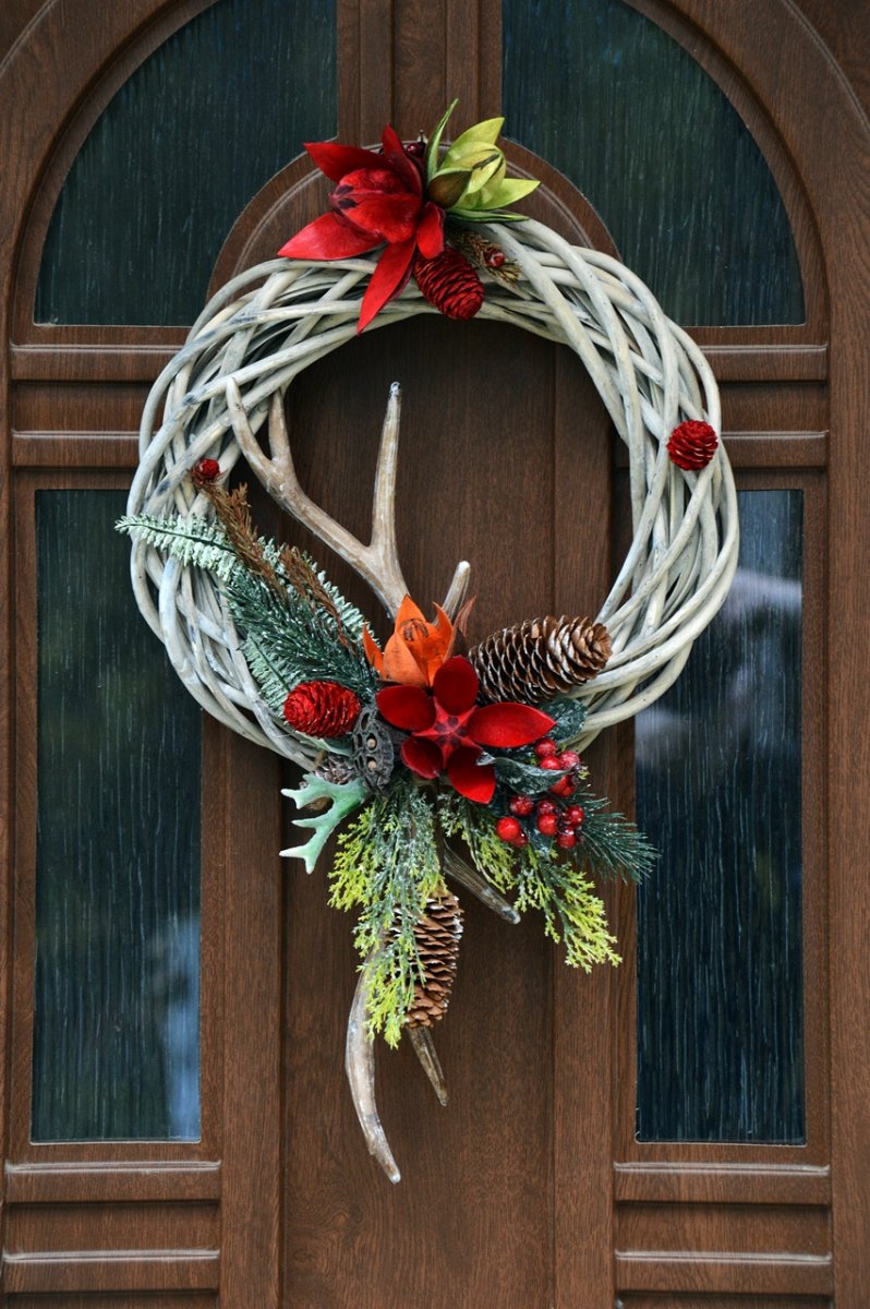 věnec na dveře s parožím