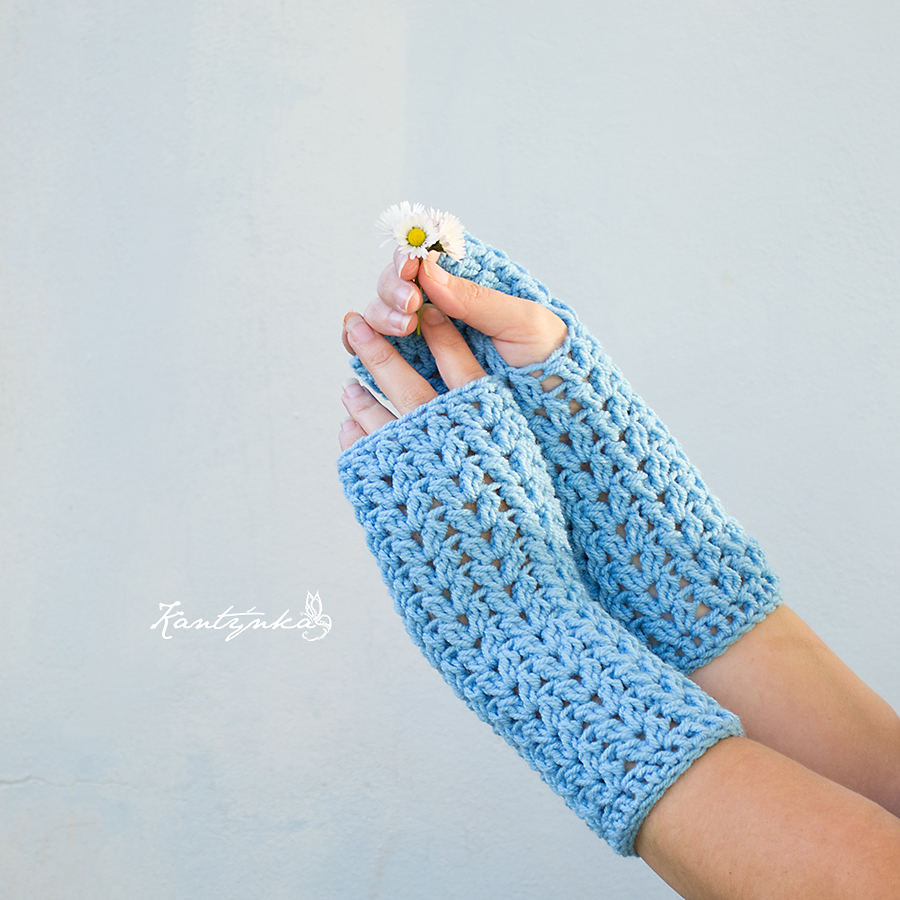 Modré návleky na ruce