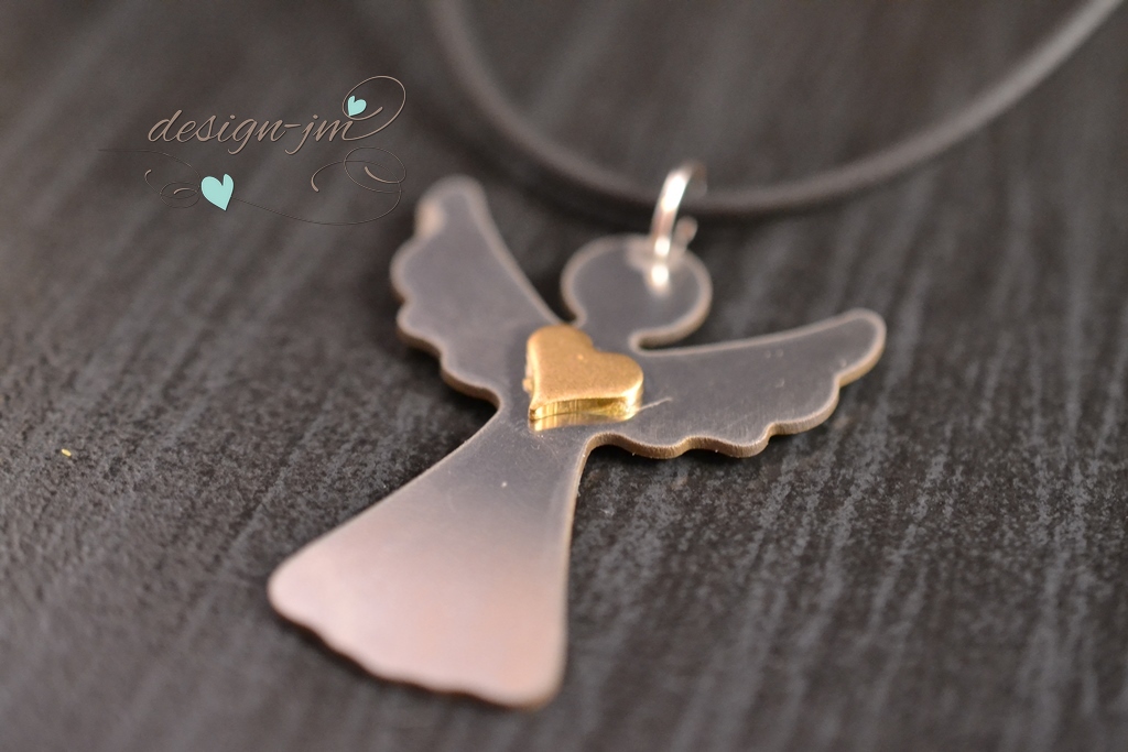 Anděl se zlatým srdcem