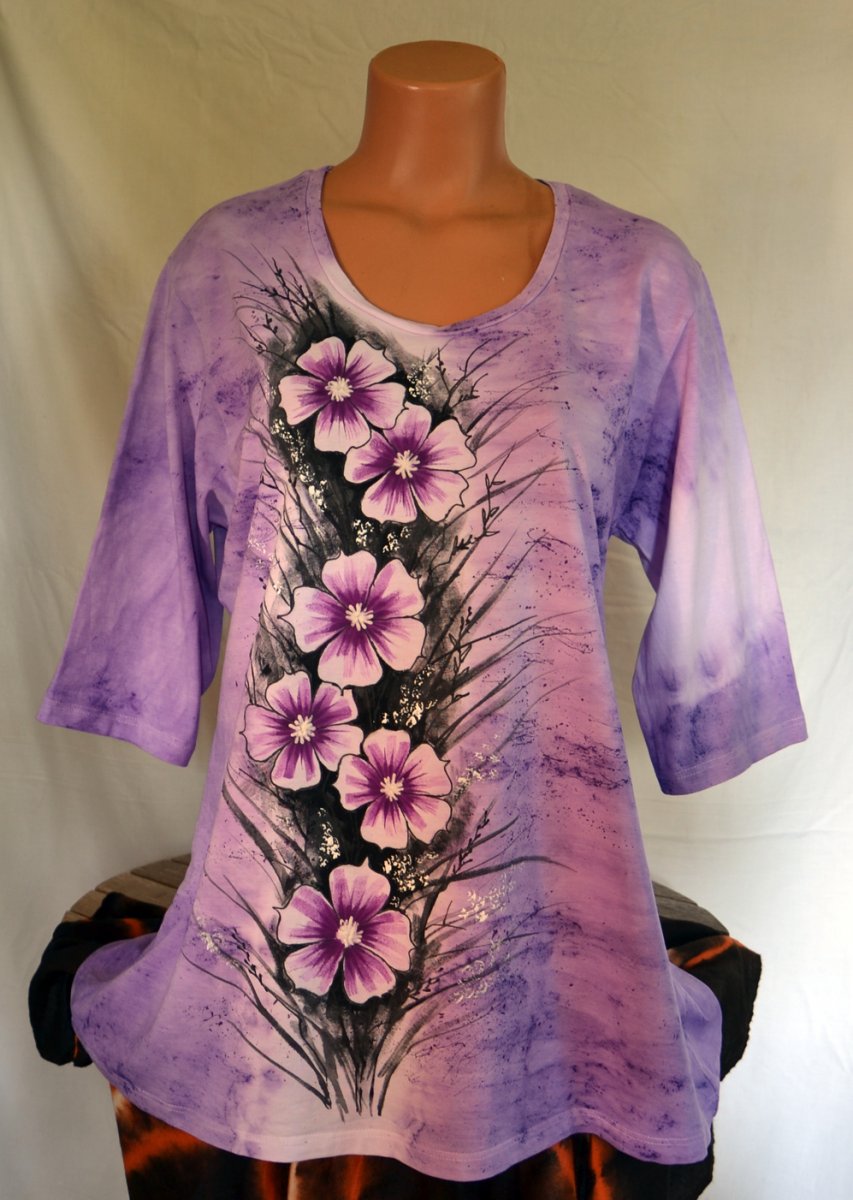 Fialová tunika s květy