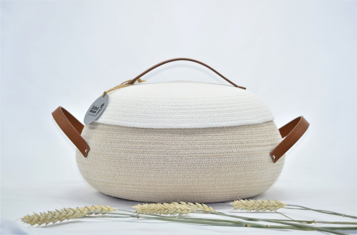 Velká buclatá mísa/košík s poklopem 1512