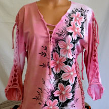Růžové prostříhané tričko s květy