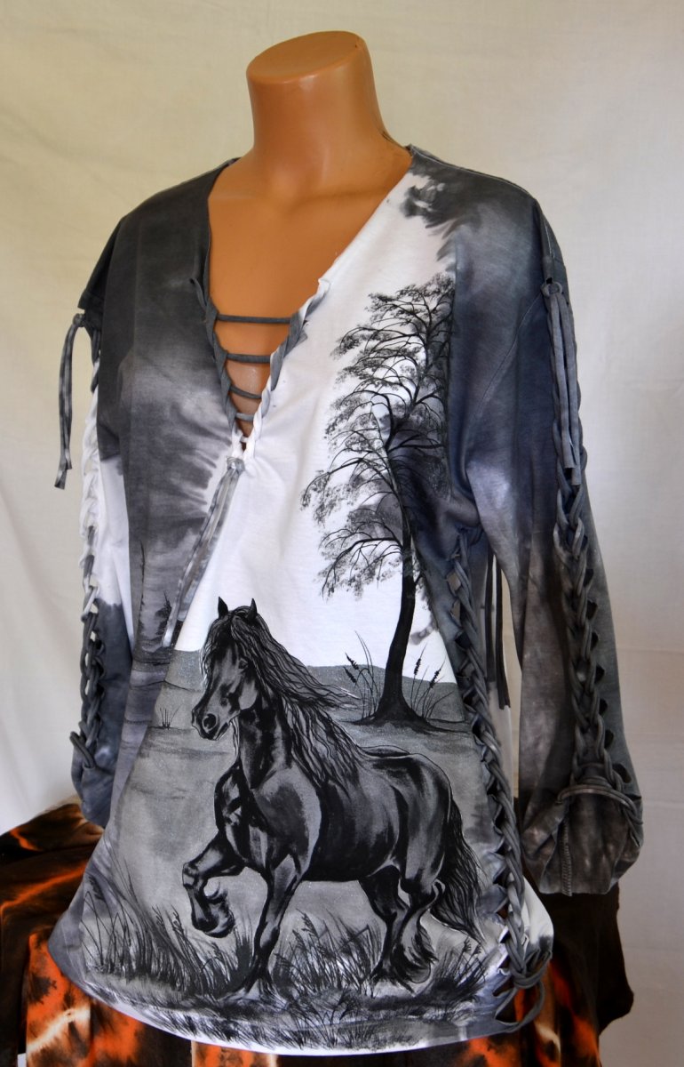 Šedé prostříhané tričko s černým koněm