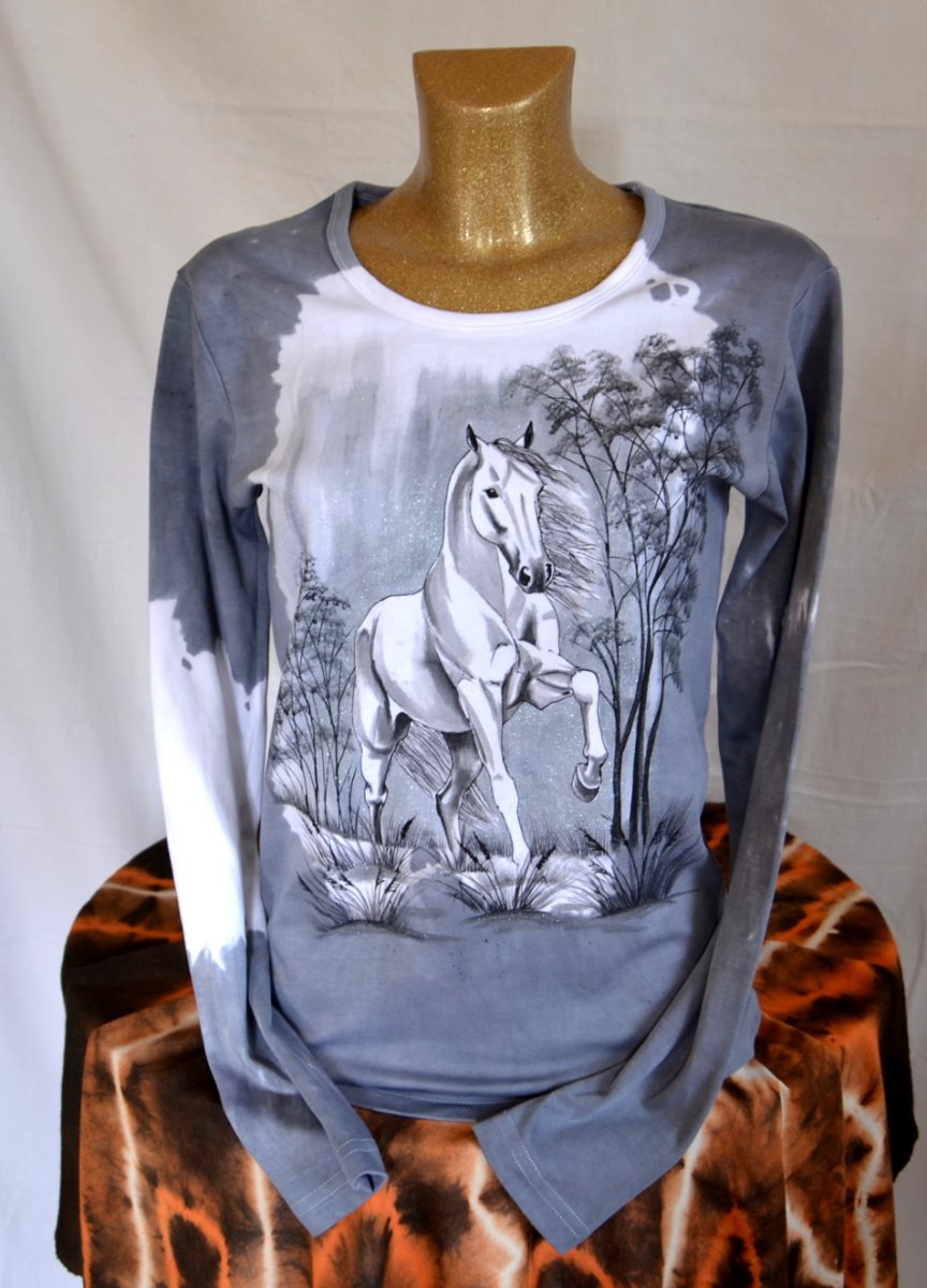 Šedé tričko s běloušem