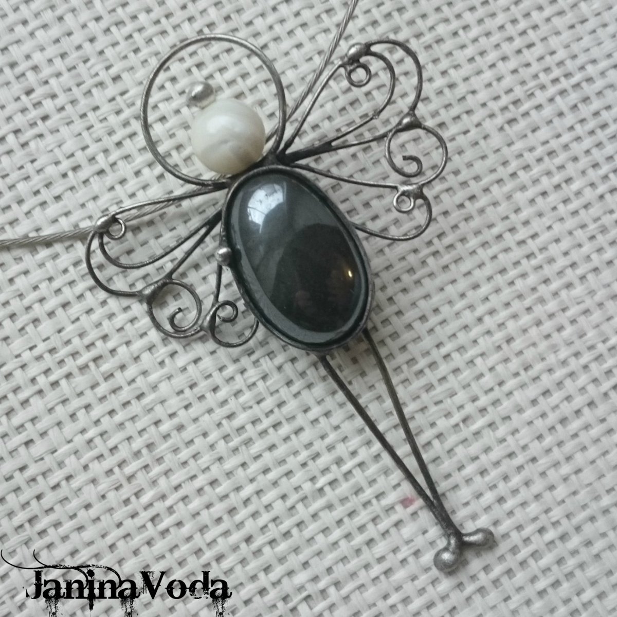 Andělíček magnetitový náhrdelník