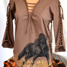 Hnědé prostříhané tričko s vraníkem, M