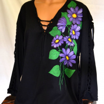 Černé prostříhané tričko s fialovými květy