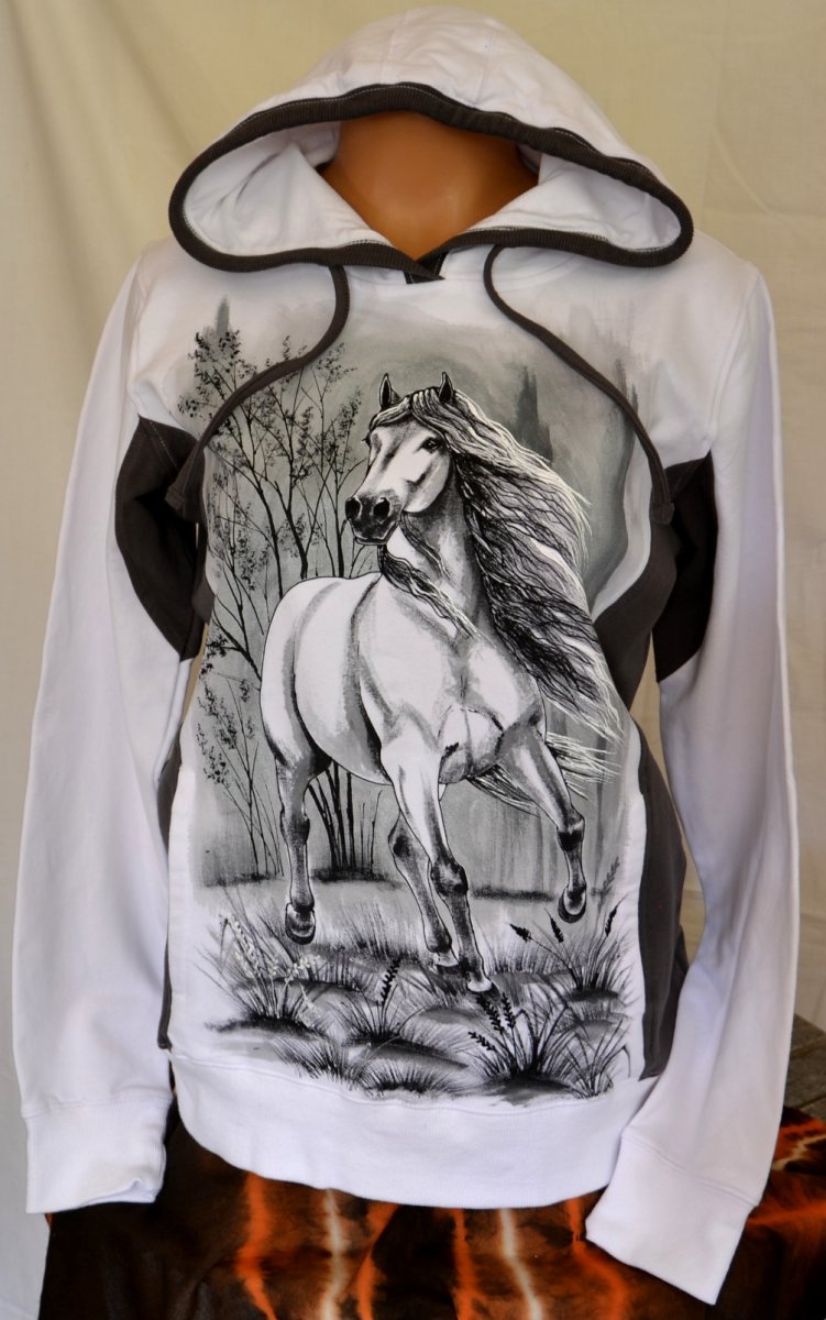 Bílá mikina s koníkem