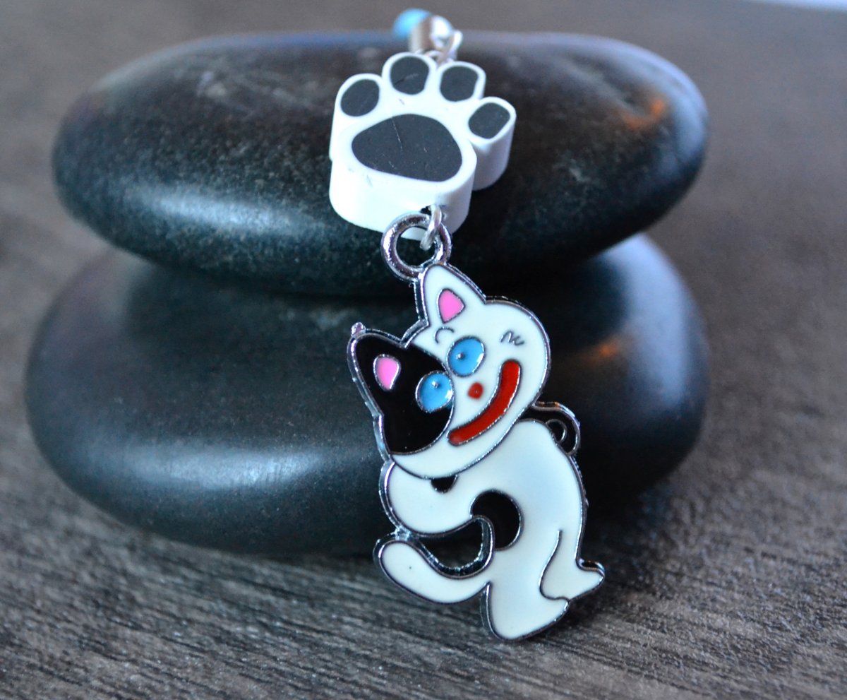 Přívěsek kočka s tlapkou
