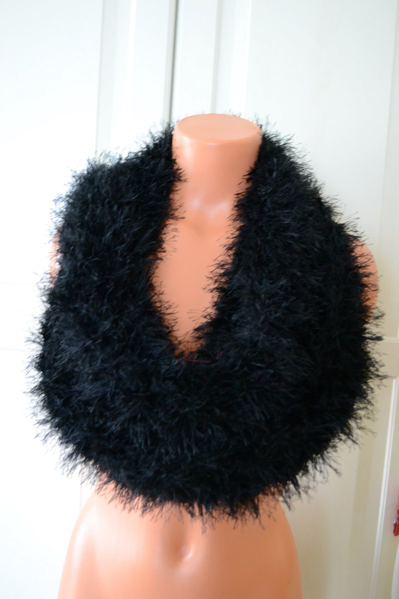 nákrčník maxi veliký - chlupatinka