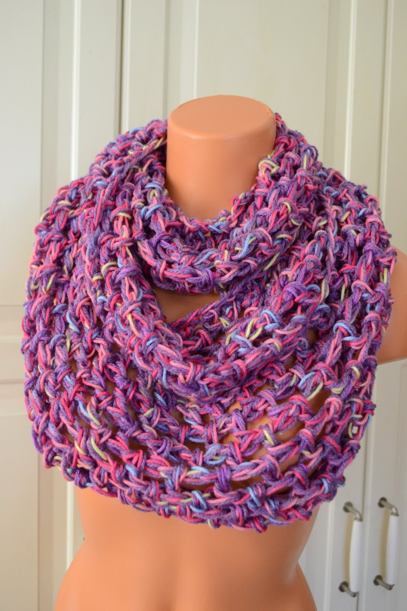 háčkovaný nákrčník malinový fresh