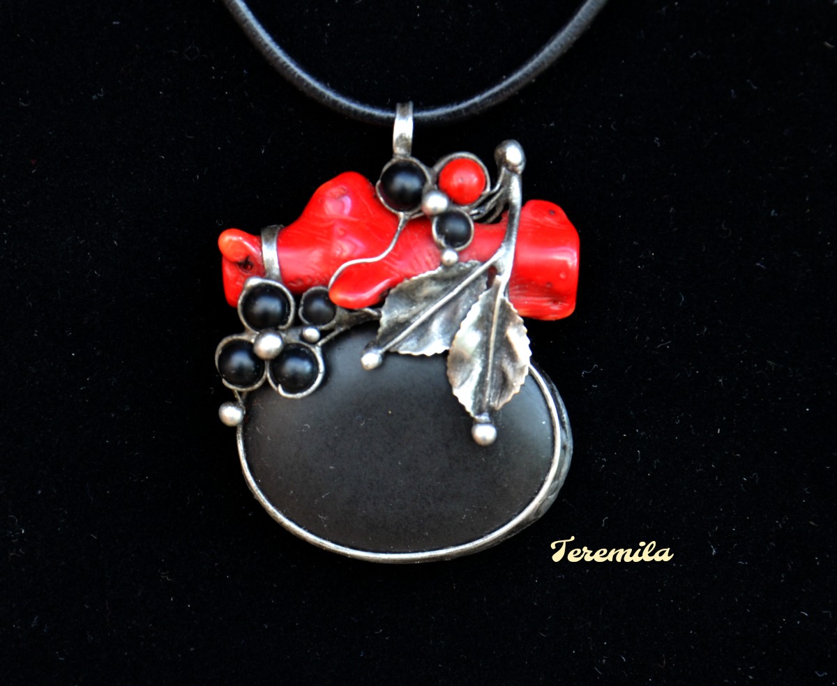 Červená a černá - lávový kámen, korál