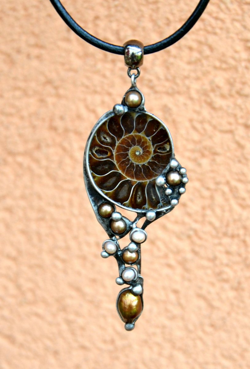 Myšlenky - amonit, perla