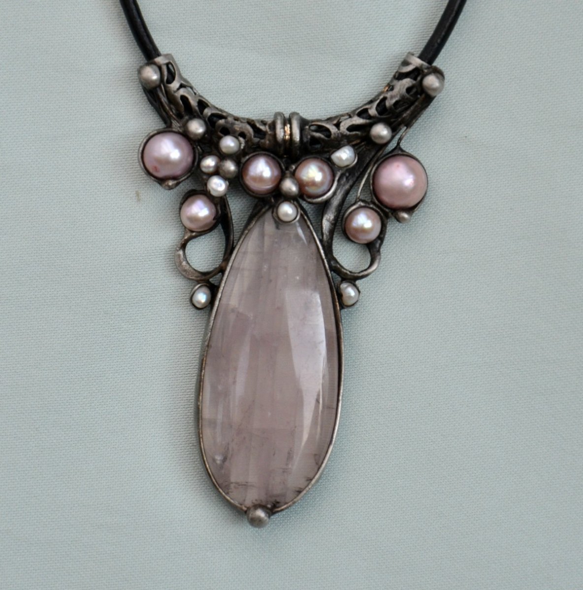 Královský - růženín, perla