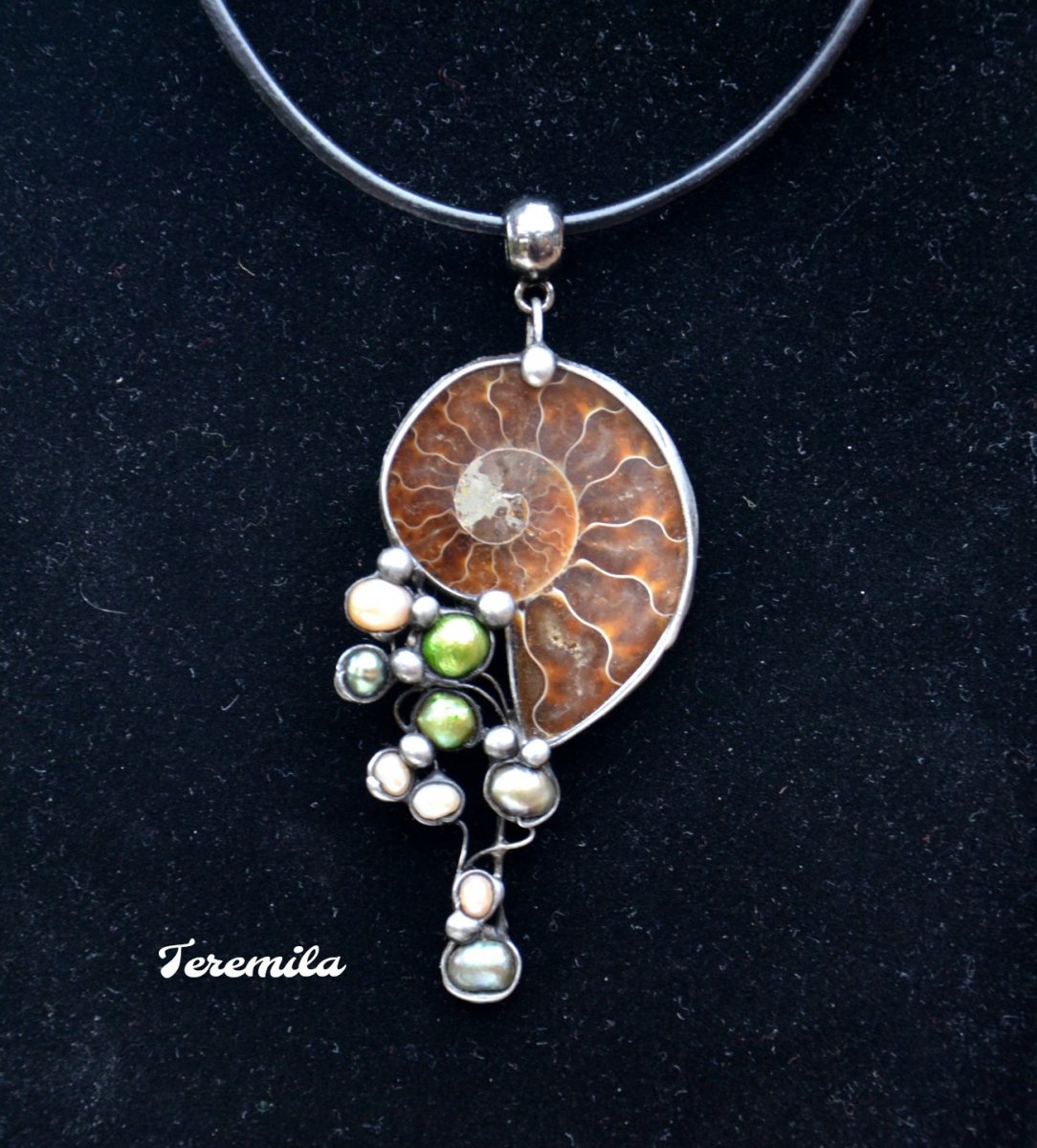 Myšlenky - amonit, perla