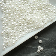 Plastové korálky cca 3 mm - bílé - 100 ks