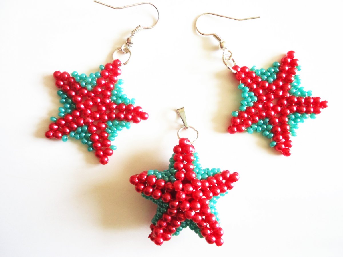 Sada zelenočervených hvězdic