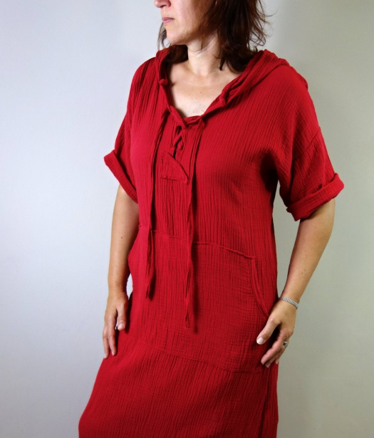 Šaty z mušelínu  a s kapucí  S-XL