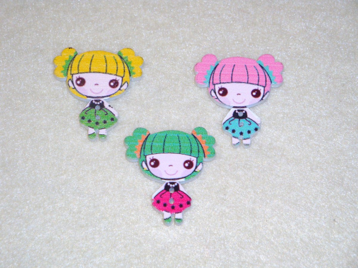 Dřevěné knoflíky - 3 kusy