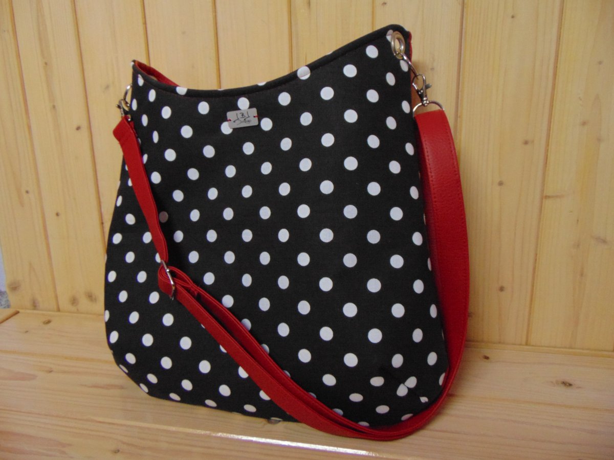 Kabelka puntíky
