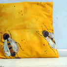 Malovaný včeličkový polštářek